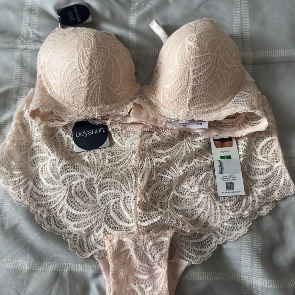 Sophie B. Lace Bra and Boyshort Set in Cream